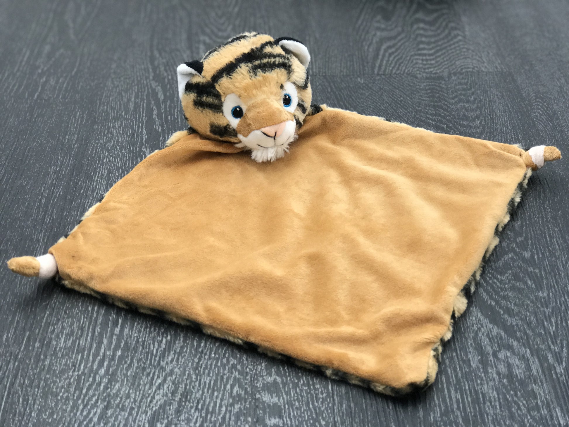 Tiger Blankie with Personalisation by Vinyl and Threads